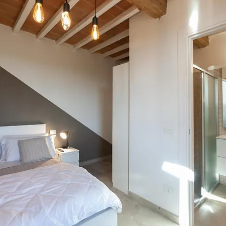 Bed & Breakfast La Casa Di Valeria - 4*