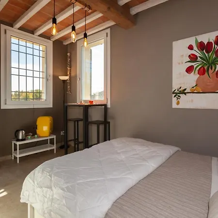 La Casa Di Valeria - 4* Модена