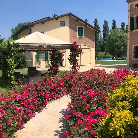 La Casa Di Valeria - 4* Модена