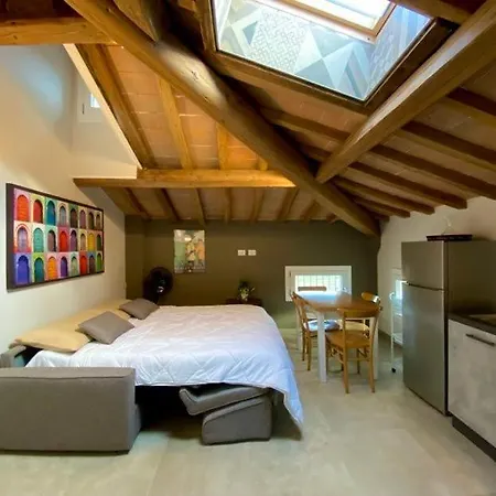 B&B La Casa Di Valeria - 모데나