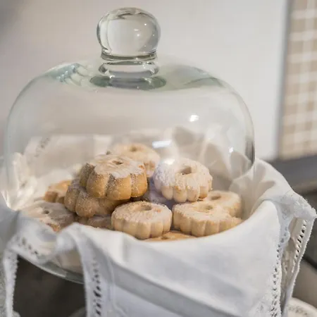 Bed & Breakfast La Casa Di Valeria - 4*