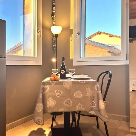 Bed & Breakfast La Casa Di Valeria - Modena